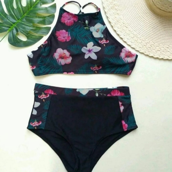 Swimsuit set - Picture 7 of 11